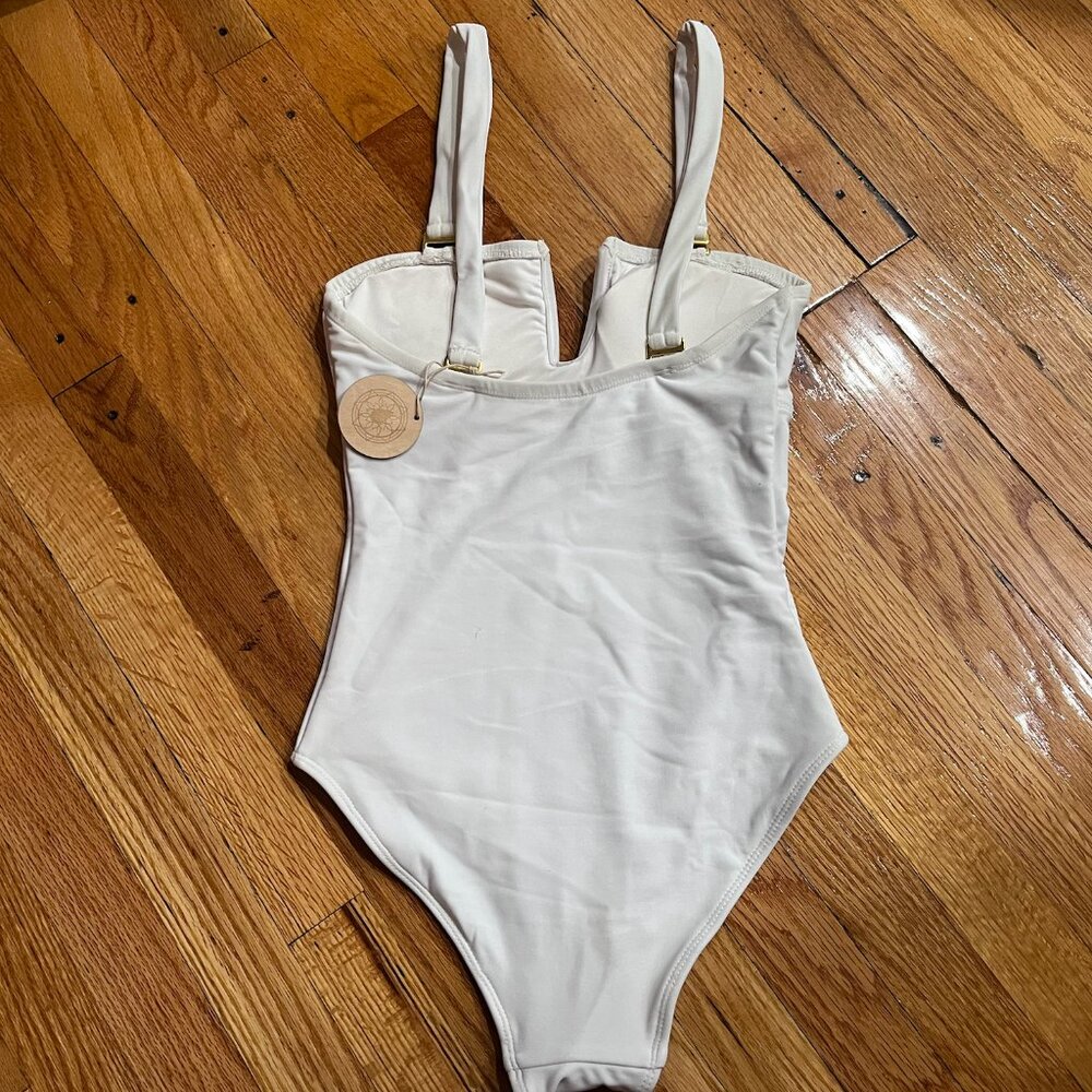 NWT White strapless bathing suit with removable straps - Picture 4 of 4